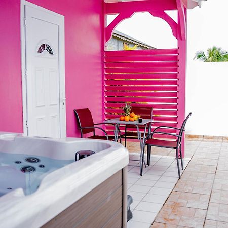 Domaine De La Rosa Spa Privatif Les Abymes Exterior foto
